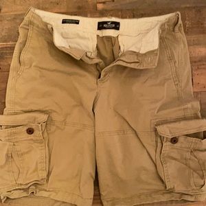 Men’s Hollister Cargo shorts